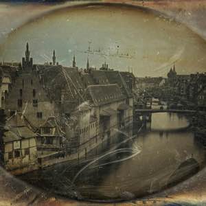 Victor Stribeck, Strasbourg, la Douane et le pont du Corbeau, Photographe inconnu, daguerréotype, 1848 (Musée d'art moderne et contemporain de Strasbourg) #old #photo #strasbourg #city #photograph #daguerreotype #photography